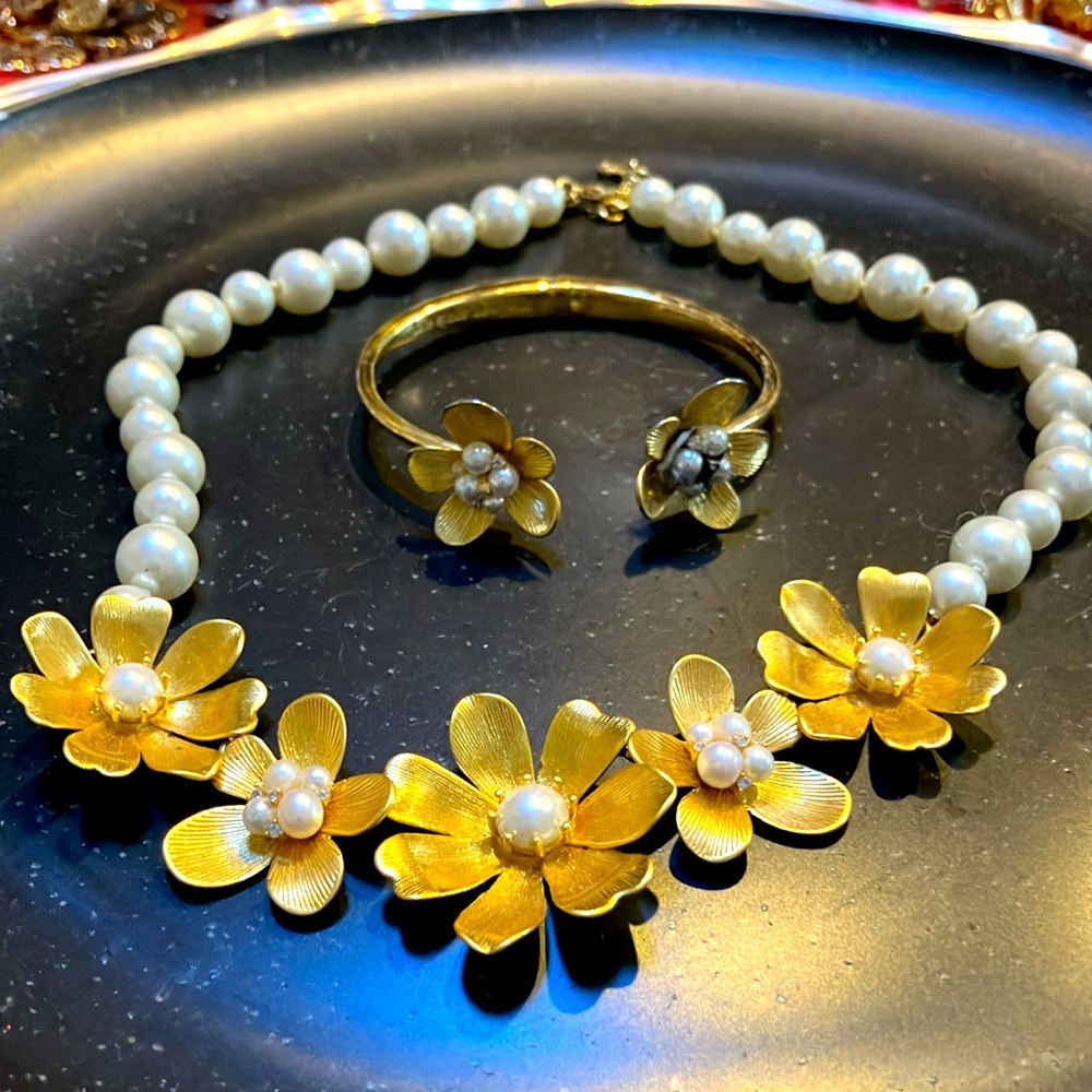 kate spade-SET”Garden Party” Gold Floral and Pearl Necklace and Bracelet